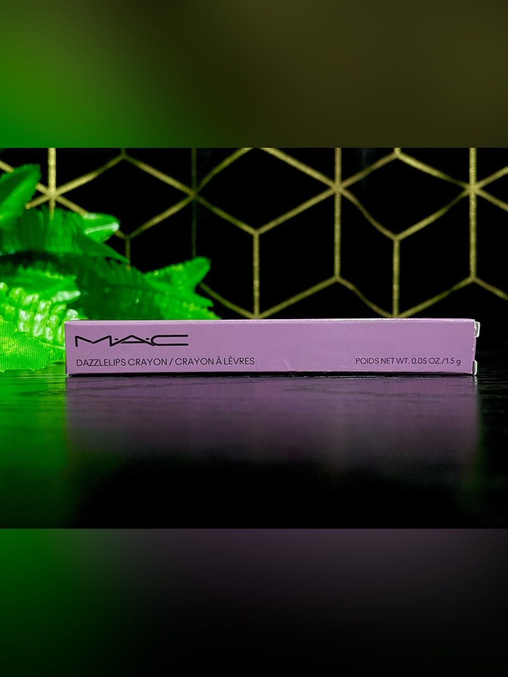 NIB MAC Dazzlelips Crayon - Lunar Violet - Picture 5 of 8